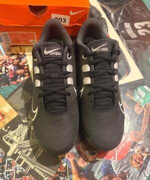 Nike Women Hyperdiamond 4 Elite Metal Fastpitch Softball Cleat Size 7 CZ5917-012